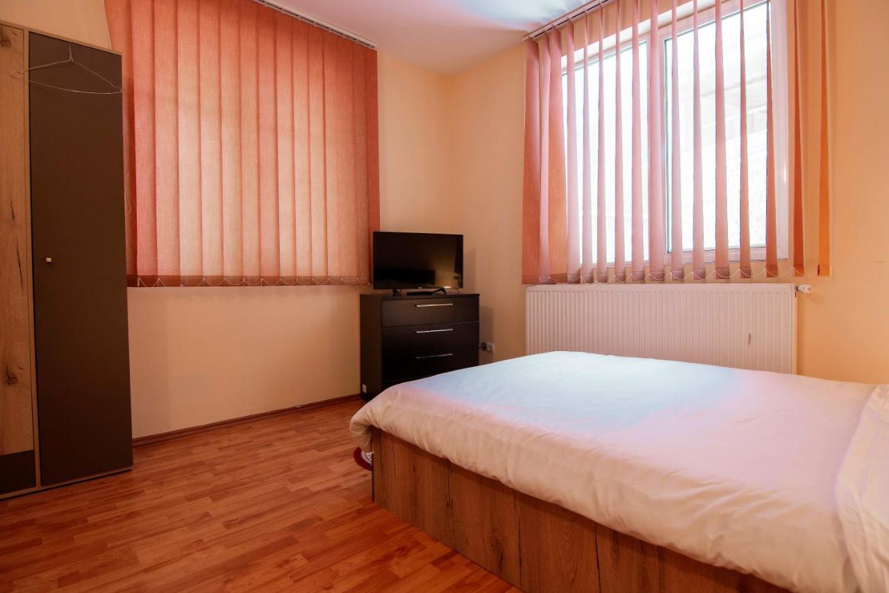 Privilegio 148 Sambata Сымбэта-де-Сус Экстерьер фото